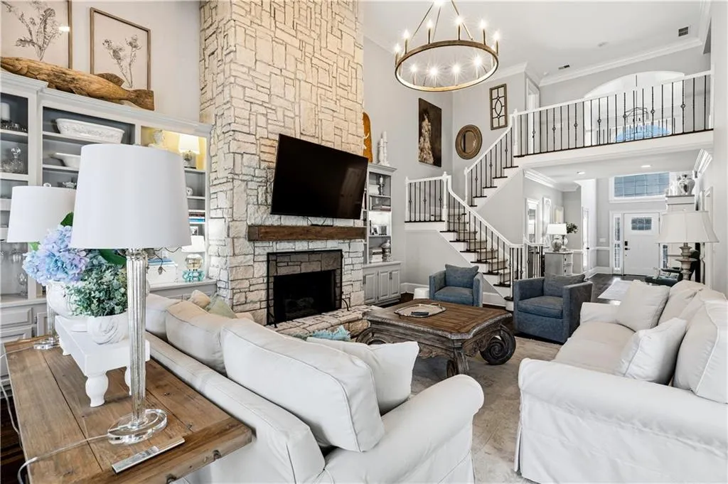 215 Woodchase Ne, Atlanta, Georgia 30319, 4 Bedrooms Bedrooms, ,4 BathroomsBathrooms,Residential,Sold,215 Woodchase Ne,7705245