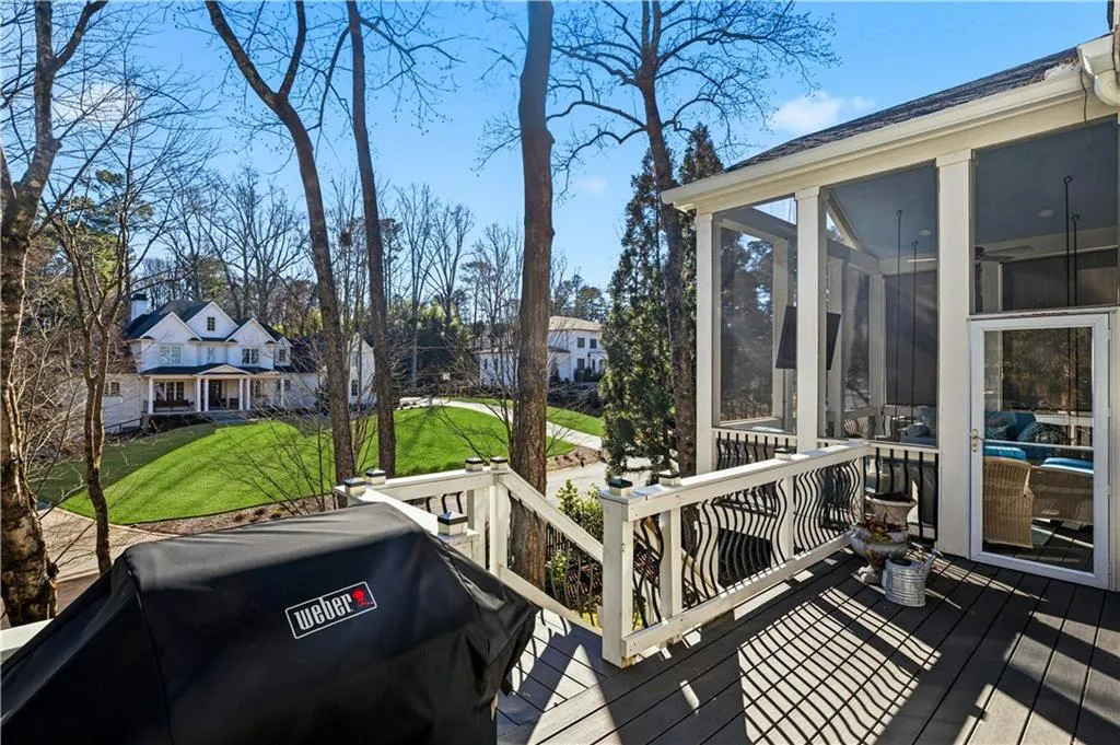 215 Woodchase Ne, Atlanta, Georgia 30319, 4 Bedrooms Bedrooms, ,4 BathroomsBathrooms,Residential,Sold,215 Woodchase Ne,7705245
