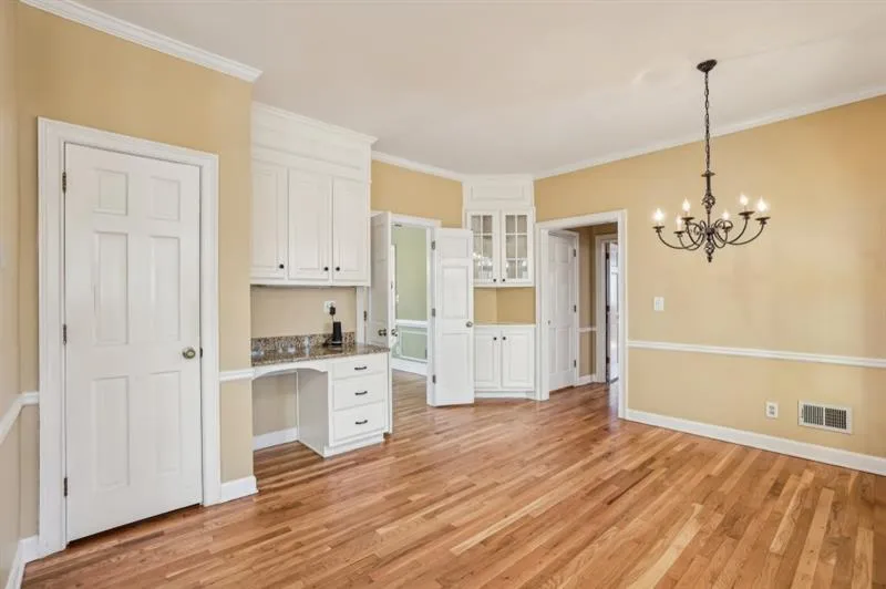 Breakfast Room