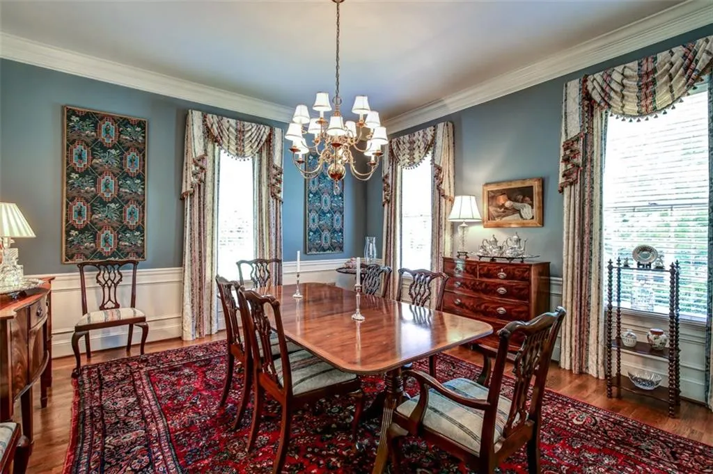 5 Albemarle Drive Nw, Atlanta, Georgia 30327, 5 Bedrooms Bedrooms, ,4 BathroomsBathrooms,Residential,Sold,5 Albemarle Drive Nw,5877509
