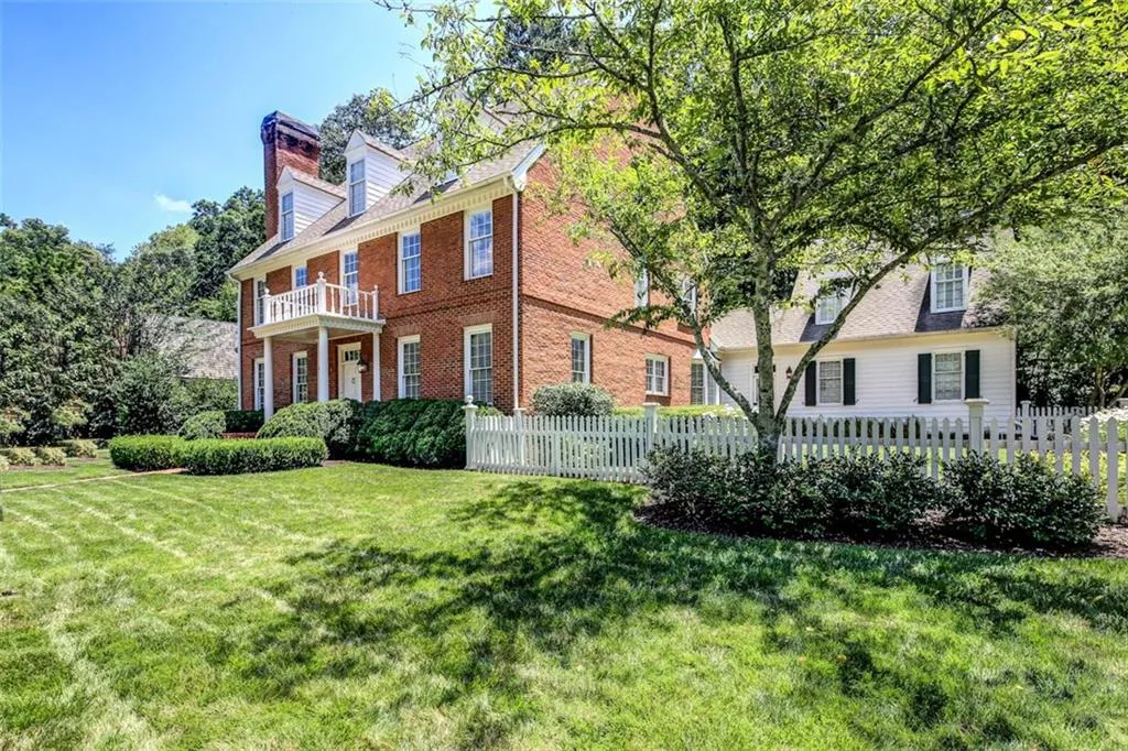 5 Albemarle Drive Nw, Atlanta, Georgia 30327, 5 Bedrooms Bedrooms, ,4 BathroomsBathrooms,Residential,Sold,5 Albemarle Drive Nw,5877509