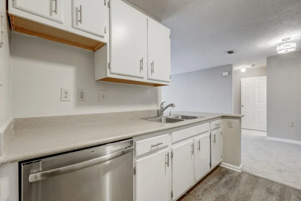 614 Granville Court, Sandy Springs, Georgia 30328, 2 Bedrooms Bedrooms, ,2 BathroomsBathrooms,Residential,Sold,614 Granville Court,6502433