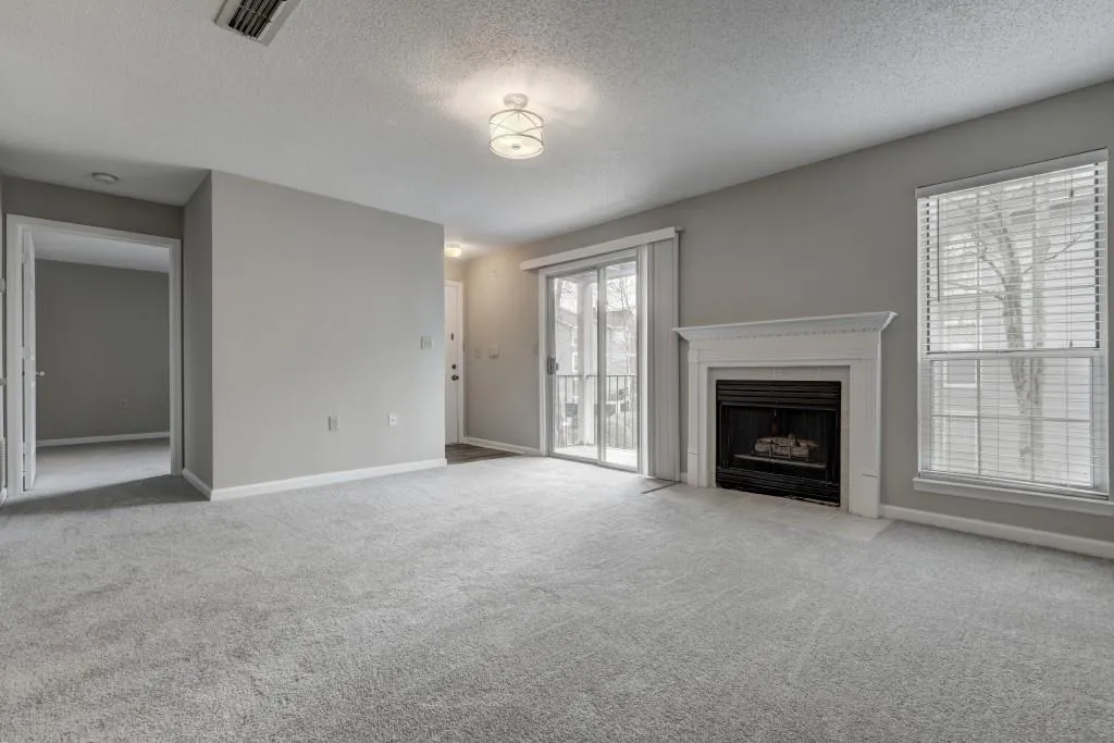 614 Granville Court, Sandy Springs, Georgia 30328, 2 Bedrooms Bedrooms, ,2 BathroomsBathrooms,Residential,Sold,614 Granville Court,6502433