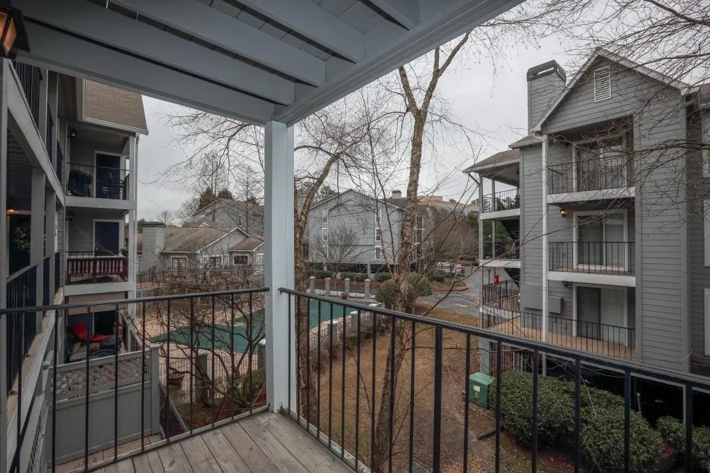 614 Granville Court, Sandy Springs, Georgia 30328, 2 Bedrooms Bedrooms, ,2 BathroomsBathrooms,Residential,Sold,614 Granville Court,6502433