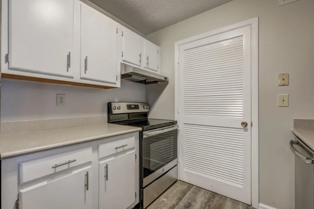 614 Granville Court, Sandy Springs, Georgia 30328, 2 Bedrooms Bedrooms, ,2 BathroomsBathrooms,Residential,Sold,614 Granville Court,6502433