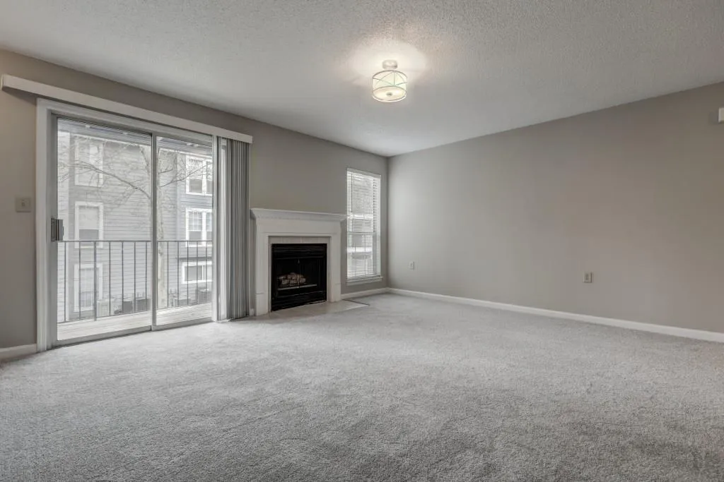 614 Granville Court, Sandy Springs, Georgia 30328, 2 Bedrooms Bedrooms, ,2 BathroomsBathrooms,Residential,Sold,614 Granville Court,6502433