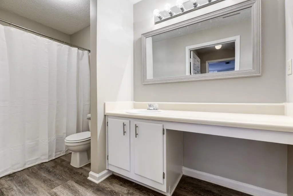 614 Granville Court, Sandy Springs, Georgia 30328, 2 Bedrooms Bedrooms, ,2 BathroomsBathrooms,Residential,Sold,614 Granville Court,6502433