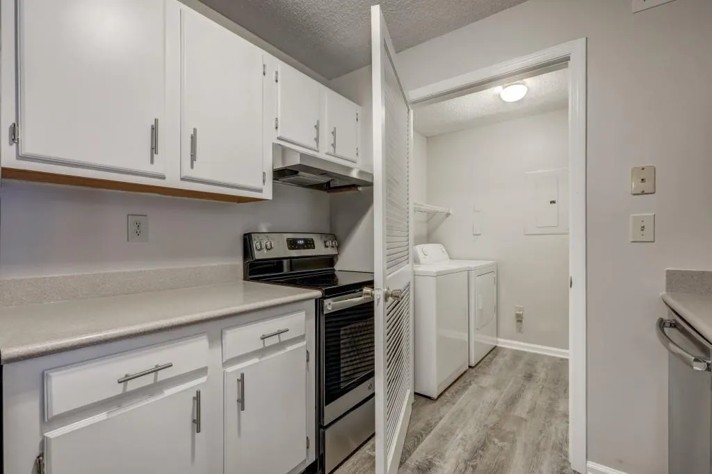 614 Granville Court, Sandy Springs, Georgia 30328, 2 Bedrooms Bedrooms, ,2 BathroomsBathrooms,Residential,Sold,614 Granville Court,6502433