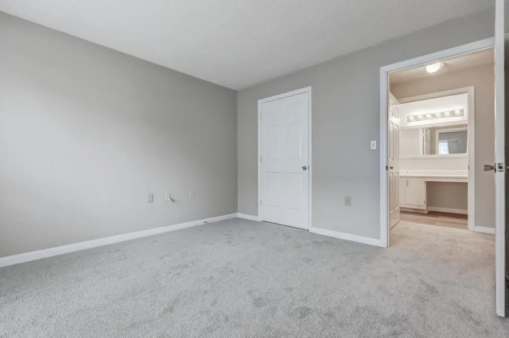 614 Granville Court, Sandy Springs, Georgia 30328, 2 Bedrooms Bedrooms, ,2 BathroomsBathrooms,Residential,Sold,614 Granville Court,6502433