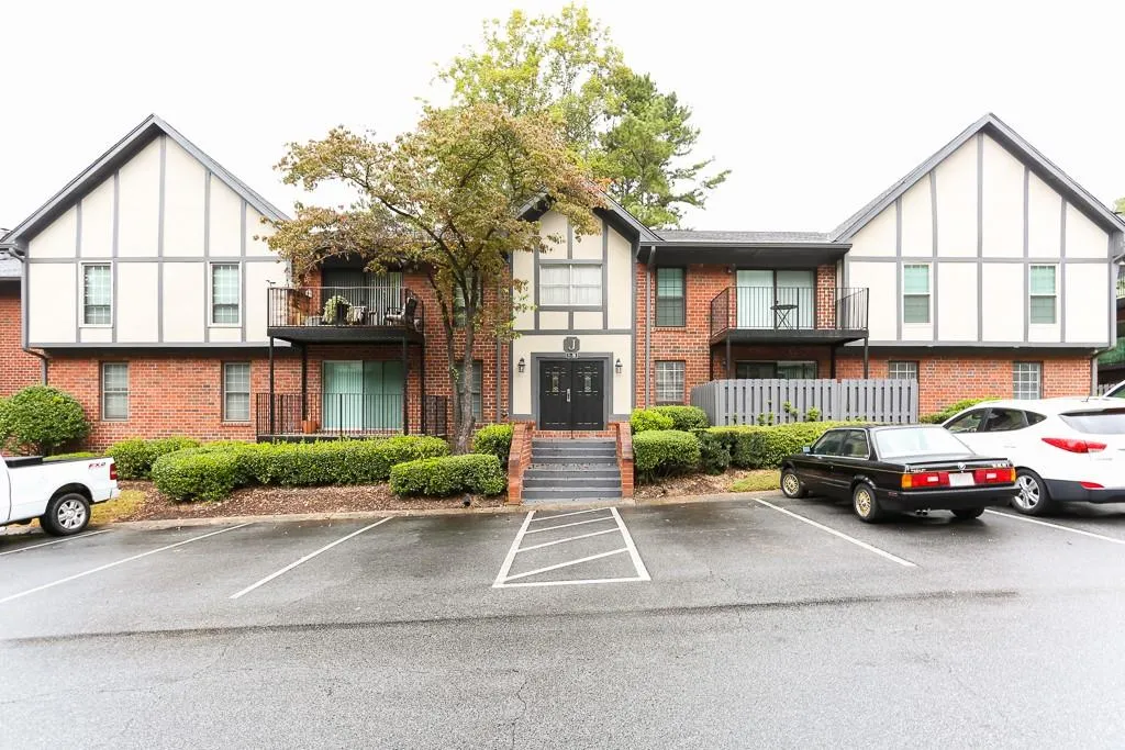 6851 Roswell Road Unit J6, Sandy Springs, Georgia 30328, 2 Bedrooms Bedrooms, ,2 BathroomsBathrooms,Residential,Sold,6851 Roswell Road Unit J6,6631997