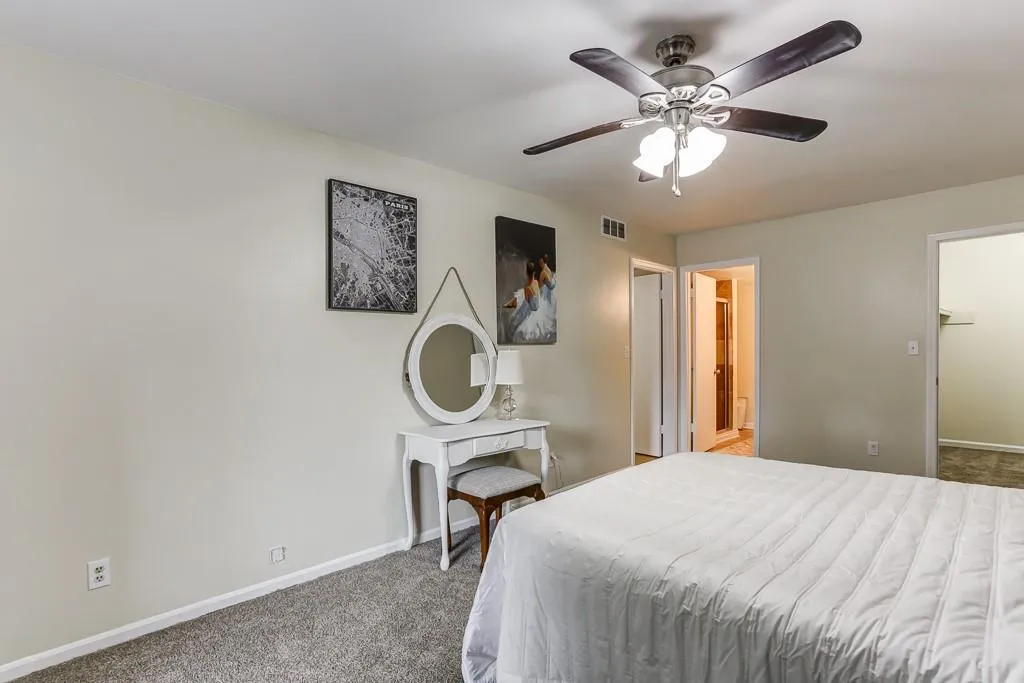 6851 Roswell Road Unit J6, Sandy Springs, Georgia 30328, 2 Bedrooms Bedrooms, ,2 BathroomsBathrooms,Residential,Sold,6851 Roswell Road Unit J6,6631997