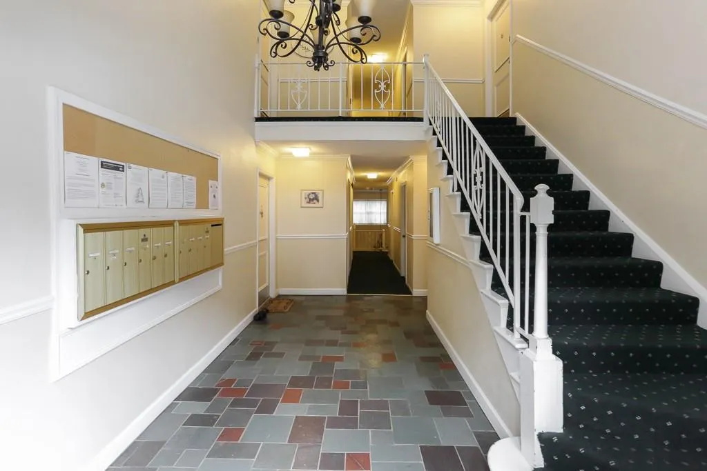 6851 Roswell Road Unit J6, Sandy Springs, Georgia 30328, 2 Bedrooms Bedrooms, ,2 BathroomsBathrooms,Residential,Sold,6851 Roswell Road Unit J6,6631997