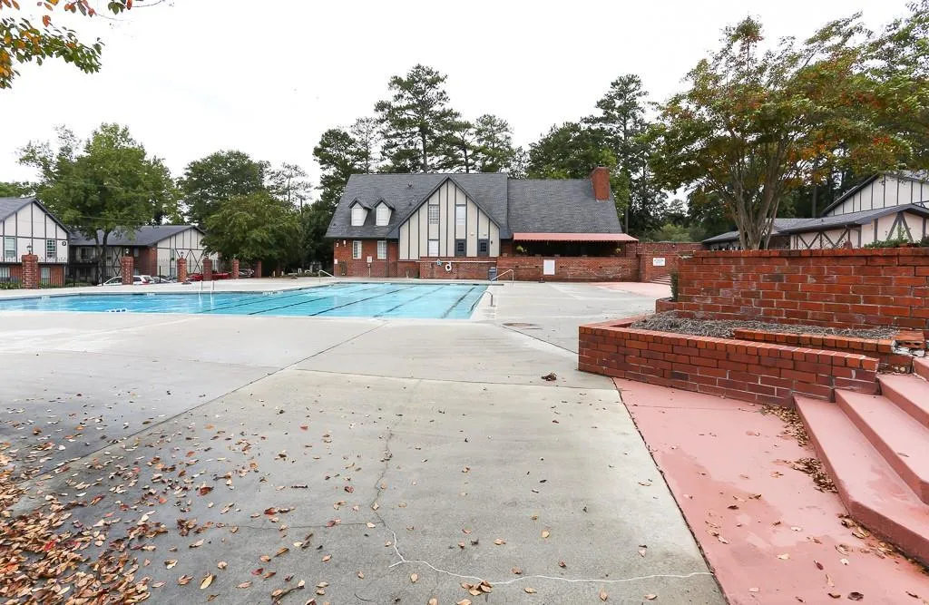 6851 Roswell Road Unit J6, Sandy Springs, Georgia 30328, 2 Bedrooms Bedrooms, ,2 BathroomsBathrooms,Residential,Sold,6851 Roswell Road Unit J6,6631997