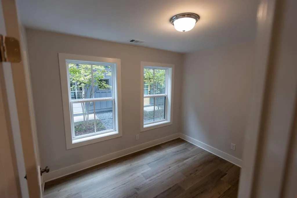 193 Chestnut Circle, Atlanta, Georgia 30342, 3 Bedrooms Bedrooms, ,3 BathroomsBathrooms,Residential,For Sale,193 Chestnut Circle,7663498