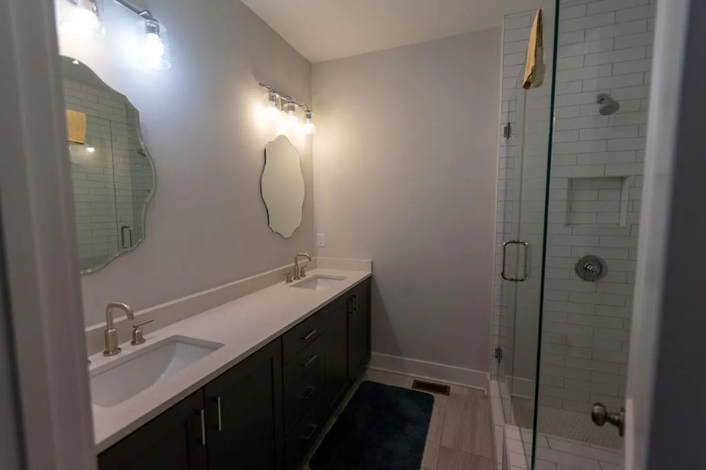 193 Chestnut Circle, Atlanta, Georgia 30342, 3 Bedrooms Bedrooms, ,3 BathroomsBathrooms,Residential,For Sale,193 Chestnut Circle,7663498