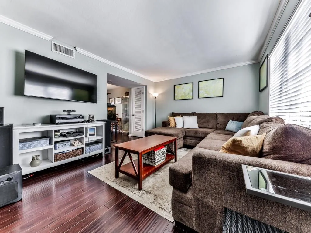 6940 Roswell Road Unit 8f, Atlanta, Georgia 30328, 2 Bedrooms Bedrooms, ,1 BathroomBathrooms,Residential,Sold,6940 Roswell Road Unit 8f,6111963