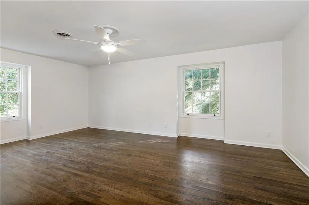 6140 Heards Creek Drive, Sandy Springs, Georgia 30328, 4 Bedrooms Bedrooms, ,3 BathroomsBathrooms,Residential,Sold,6140 Heards Creek Drive,6799569