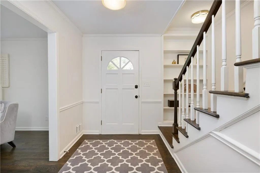 6140 Heards Creek Drive, Sandy Springs, Georgia 30328, 4 Bedrooms Bedrooms, ,3 BathroomsBathrooms,Residential,Sold,6140 Heards Creek Drive,6799569