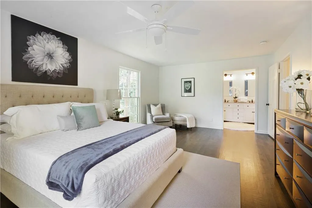 6140 Heards Creek Drive, Sandy Springs, Georgia 30328, 4 Bedrooms Bedrooms, ,3 BathroomsBathrooms,Residential,Sold,6140 Heards Creek Drive,6799569