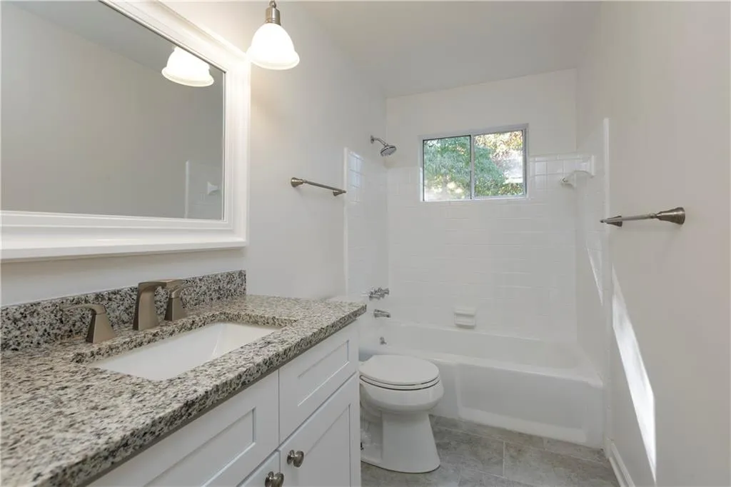 6140 Heards Creek Drive, Sandy Springs, Georgia 30328, 4 Bedrooms Bedrooms, ,3 BathroomsBathrooms,Residential,Sold,6140 Heards Creek Drive,6799569