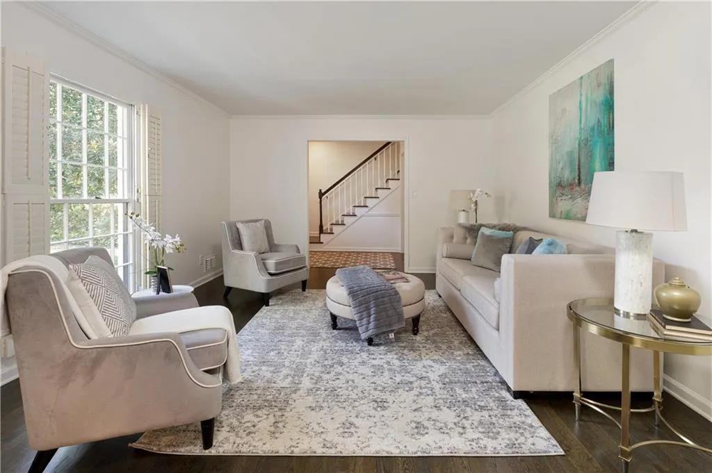 6140 Heards Creek Drive, Sandy Springs, Georgia 30328, 4 Bedrooms Bedrooms, ,3 BathroomsBathrooms,Residential,Sold,6140 Heards Creek Drive,6799569