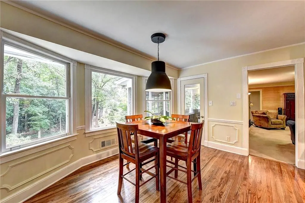 7520 Mount Vernon Road, Sandy Springs, Georgia 30350, 5 Bedrooms Bedrooms, ,3 BathroomsBathrooms,Residential,Sold,7520 Mount Vernon Road,6091039