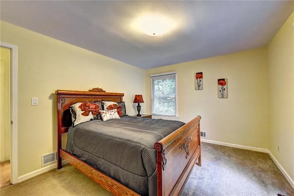 7520 Mount Vernon Road, Sandy Springs, Georgia 30350, 5 Bedrooms Bedrooms, ,3 BathroomsBathrooms,Residential,Sold,7520 Mount Vernon Road,6091039