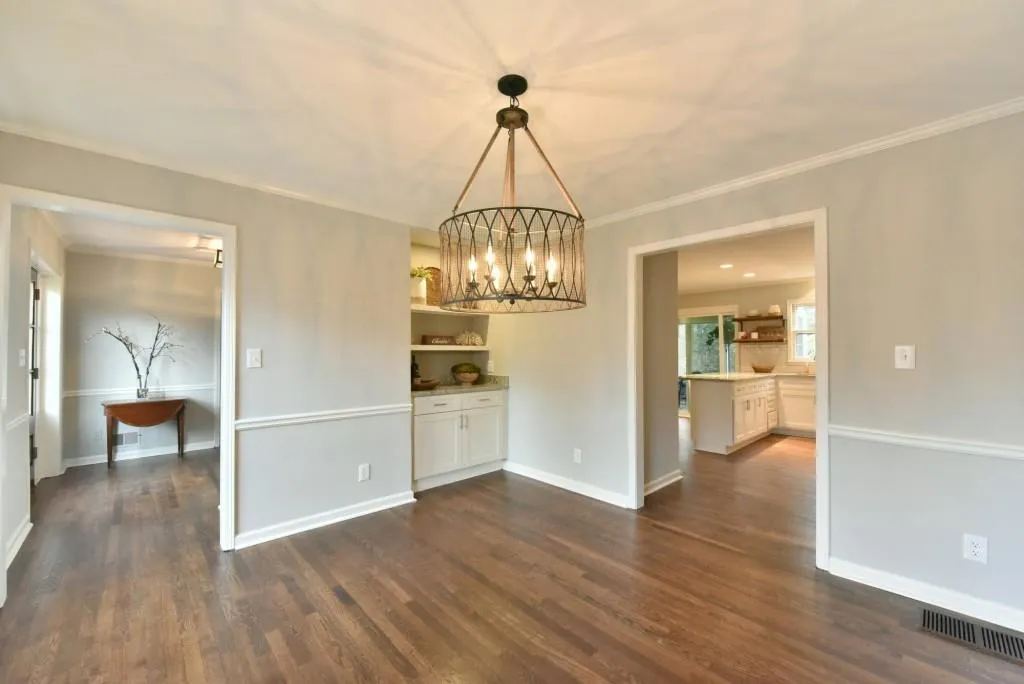 317 Dartmoor Circle, Sandy Springs, Georgia 30328, 4 Bedrooms Bedrooms, ,3 BathroomsBathrooms,Residential,Sold,317 Dartmoor Circle,5966217