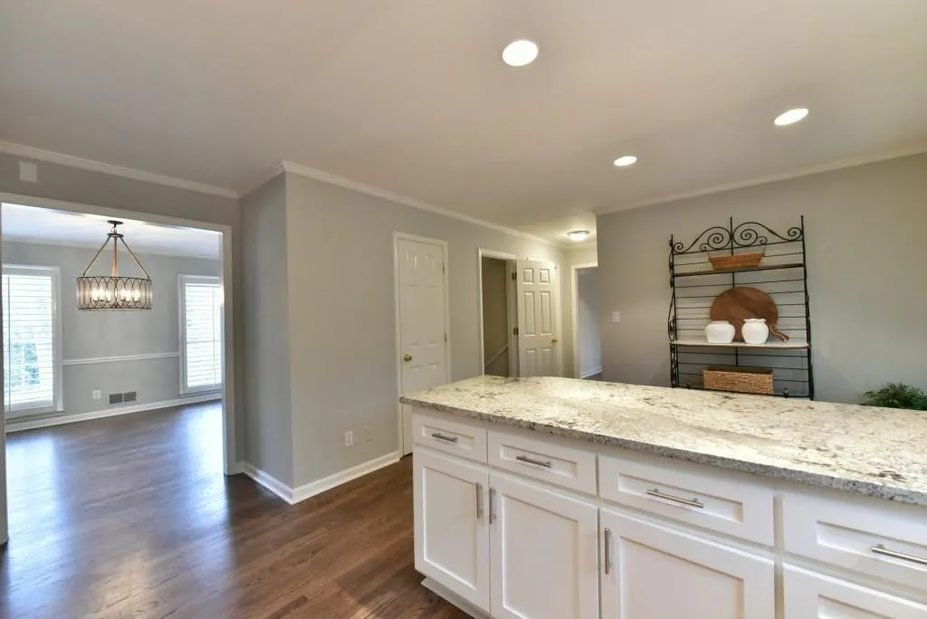 317 Dartmoor Circle, Sandy Springs, Georgia 30328, 4 Bedrooms Bedrooms, ,3 BathroomsBathrooms,Residential,Sold,317 Dartmoor Circle,5966217