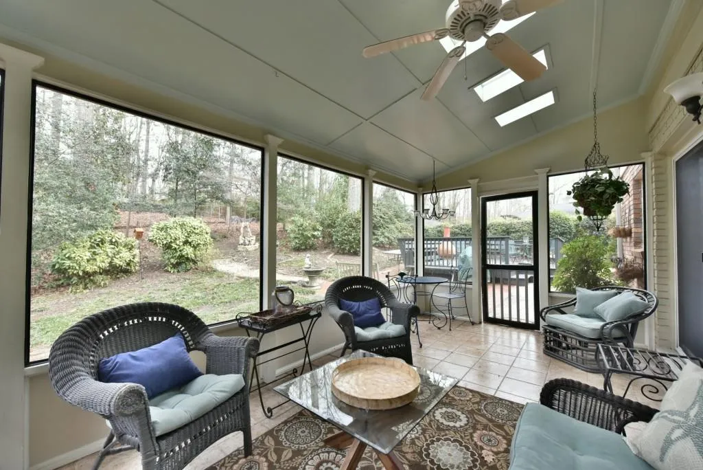 317 Dartmoor Circle, Sandy Springs, Georgia 30328, 4 Bedrooms Bedrooms, ,3 BathroomsBathrooms,Residential,Sold,317 Dartmoor Circle,5966217