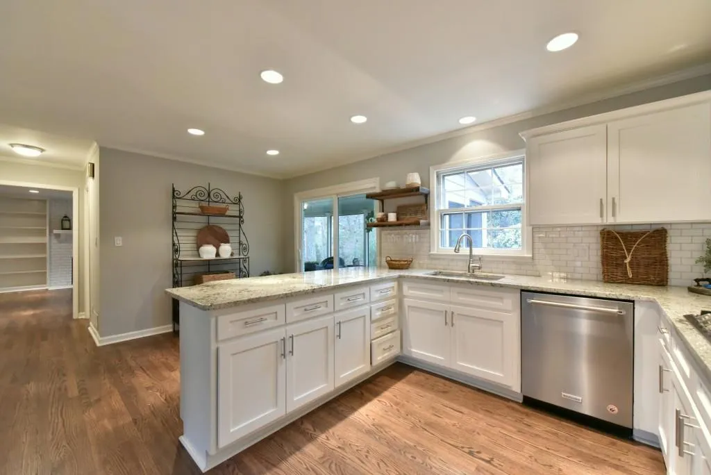 317 Dartmoor Circle, Sandy Springs, Georgia 30328, 4 Bedrooms Bedrooms, ,3 BathroomsBathrooms,Residential,Sold,317 Dartmoor Circle,5966217