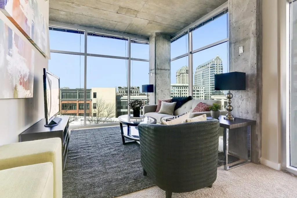 250 Pharr Road Ne Unit 708, Atlanta, Georgia 30305, 2 Bedrooms Bedrooms, ,2 BathroomsBathrooms,Residential,Sold,250 Pharr Road Ne Unit 708,5651489