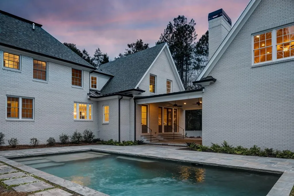 3848 Dumbarton Road Nw, Atlanta, Georgia 30327, 6 Bedrooms Bedrooms, ,5 BathroomsBathrooms,Residential,Sold,3848 Dumbarton Road Nw,5813053