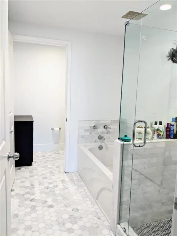 3338 Peachtree Road Ne Unit 2505, Atlanta, Georgia 30326, 3 Bedrooms Bedrooms, ,2 BathroomsBathrooms,Residential,For Sale,3338 Peachtree Road Ne Unit 2505,7635180