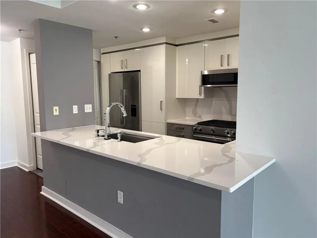 3338 Peachtree Road Ne Unit 2505, Atlanta, Georgia 30326, 3 Bedrooms Bedrooms, ,2 BathroomsBathrooms,Residential,For Sale,3338 Peachtree Road Ne Unit 2505,7635180