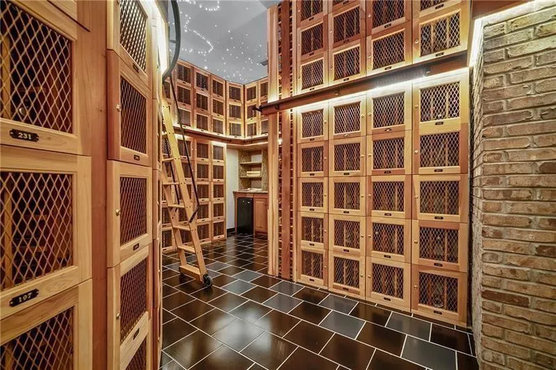 3338 Peachtree Road Ne Unit 2505, Atlanta, Georgia 30326, 3 Bedrooms Bedrooms, ,2 BathroomsBathrooms,Residential,For Sale,3338 Peachtree Road Ne Unit 2505,7635180