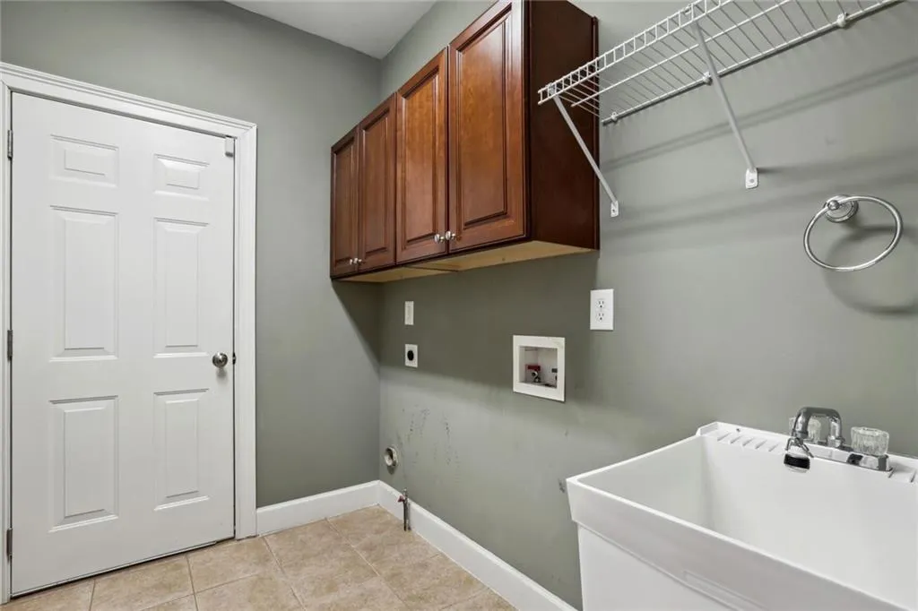 520 Trowbrook Road, Atlanta, Georgia 30350, 4 Bedrooms Bedrooms, ,3 BathroomsBathrooms,Residential,Sold,520 Trowbrook Road,7188409