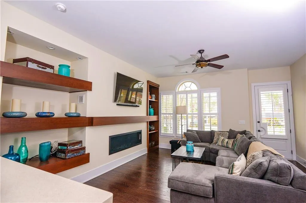 309 Alderwood Lane, Atlanta, Georgia 30328, 3 Bedrooms Bedrooms, ,3 BathroomsBathrooms,Residential,Sold,309 Alderwood Lane,5815961