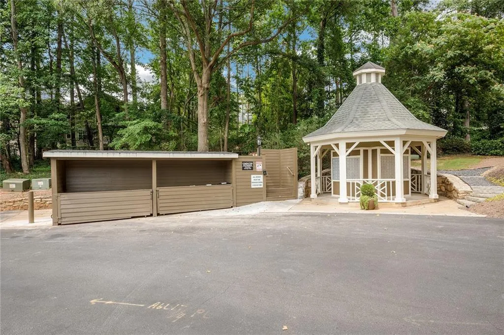 45 Mount Vernon Circle, Sandy Springs, Georgia 30338, 2 Bedrooms Bedrooms, ,2 BathroomsBathrooms,Residential,Sold,45 Mount Vernon Circle,7248804