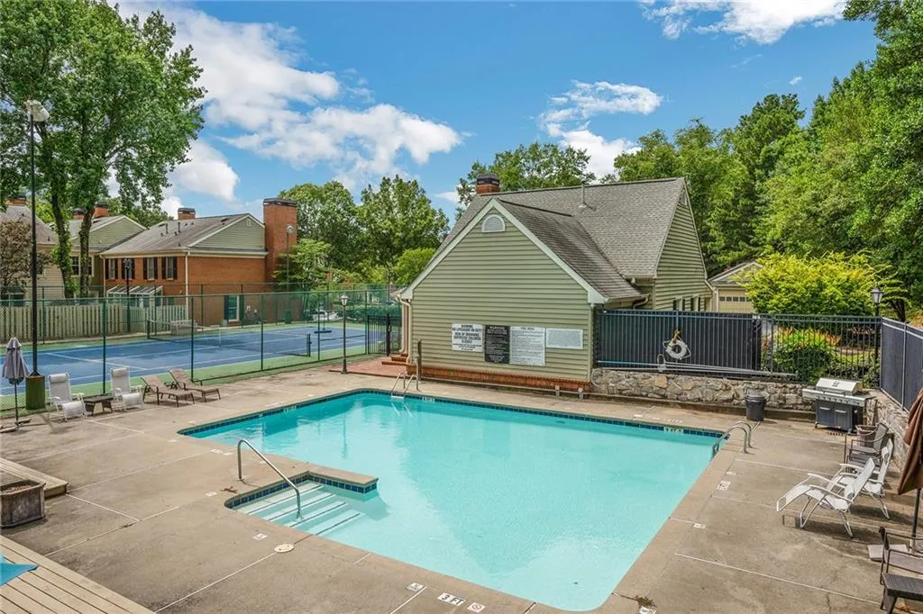 45 Mount Vernon Circle, Sandy Springs, Georgia 30338, 2 Bedrooms Bedrooms, ,2 BathroomsBathrooms,Residential,Sold,45 Mount Vernon Circle,7248804