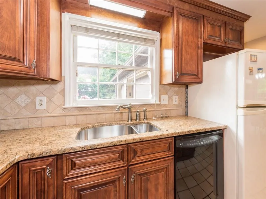7440 Half Penny Place, Sandy Springs, Georgia 30350, 4 Bedrooms Bedrooms, ,3 BathroomsBathrooms,Residential,Sold,7440 Half Penny Place,6010810