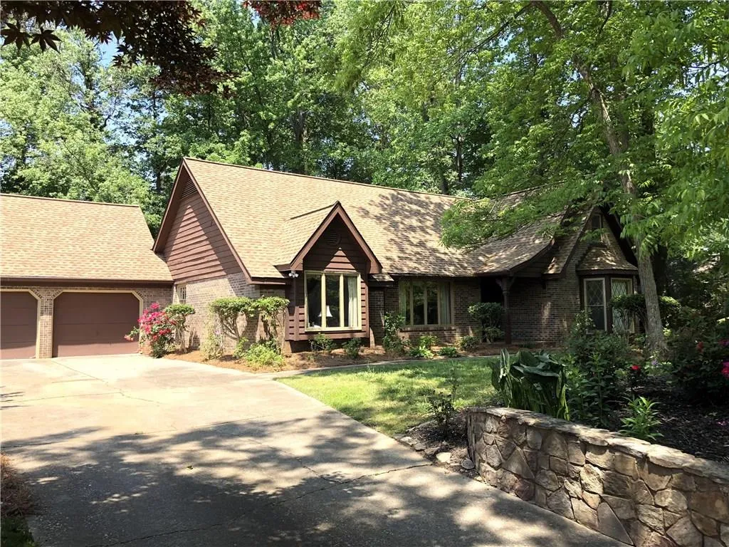 7440 Half Penny Place, Sandy Springs, Georgia 30350, 4 Bedrooms Bedrooms, ,3 BathroomsBathrooms,Residential,Sold,7440 Half Penny Place,6010810