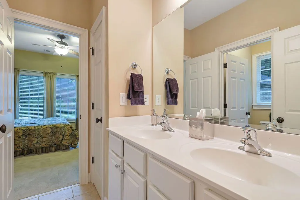 485 Trowgate Lane, Sandy Springs, Georgia 30350, 5 Bedrooms Bedrooms, ,5 BathroomsBathrooms,Residential,Sold,485 Trowgate Lane,6950686