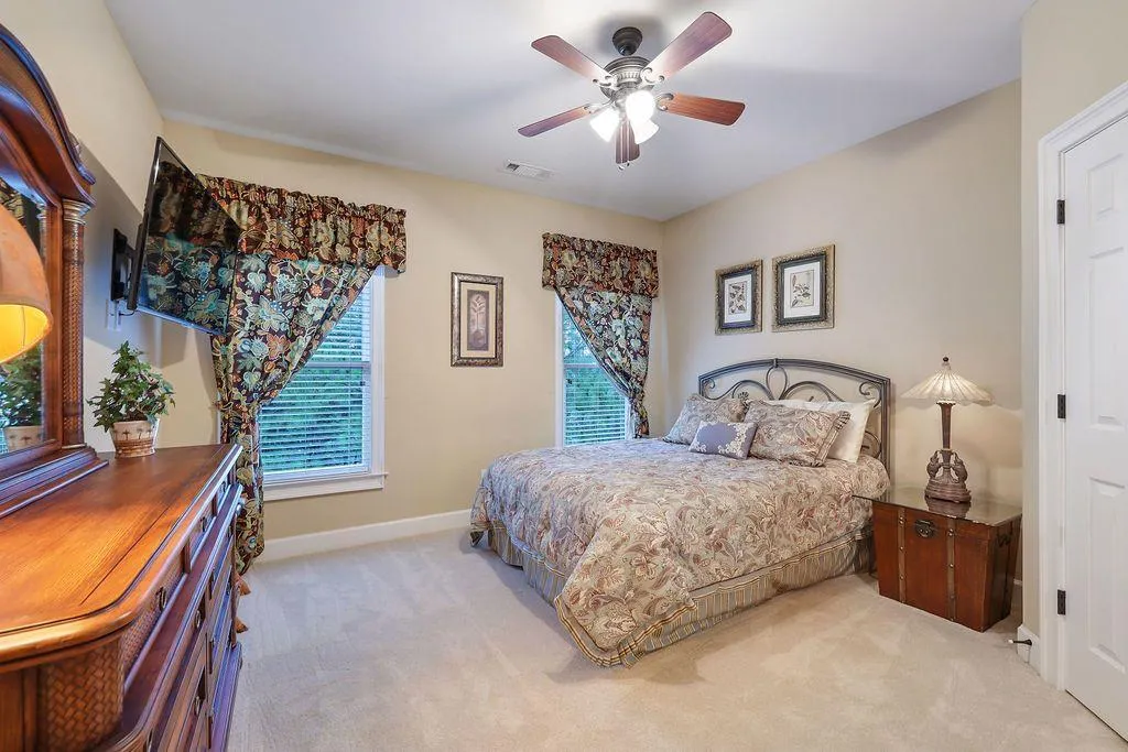 485 Trowgate Lane, Sandy Springs, Georgia 30350, 5 Bedrooms Bedrooms, ,5 BathroomsBathrooms,Residential,Sold,485 Trowgate Lane,6950686