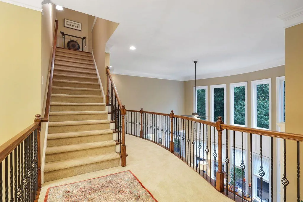 485 Trowgate Lane, Sandy Springs, Georgia 30350, 5 Bedrooms Bedrooms, ,5 BathroomsBathrooms,Residential,Sold,485 Trowgate Lane,6950686
