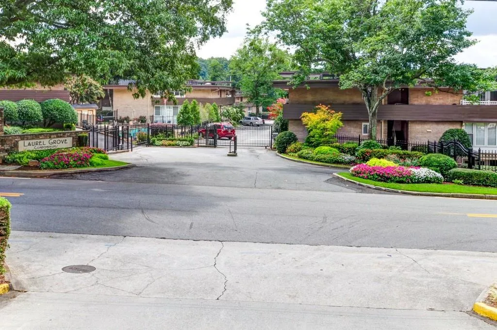 346 Carpenter Drive Unit 44, Atlanta, Georgia 30328, 2 Bedrooms Bedrooms, ,2 BathroomsBathrooms,Residential,Sold,346 Carpenter Drive Unit 44,5586418