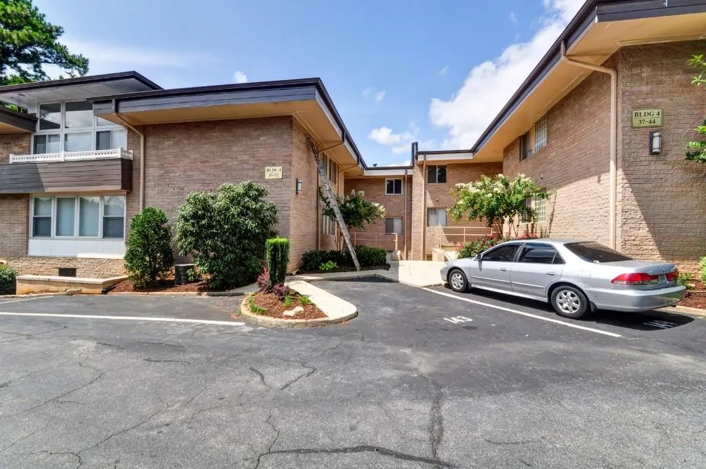 346 Carpenter Drive Unit 44, Atlanta, Georgia 30328, 2 Bedrooms Bedrooms, ,2 BathroomsBathrooms,Residential,Sold,346 Carpenter Drive Unit 44,5586418