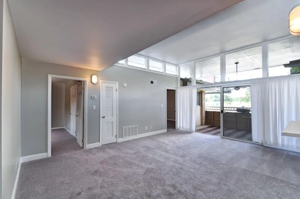 346 Carpenter Drive Unit 44, Atlanta, Georgia 30328, 2 Bedrooms Bedrooms, ,2 BathroomsBathrooms,Residential,Sold,346 Carpenter Drive Unit 44,5586418