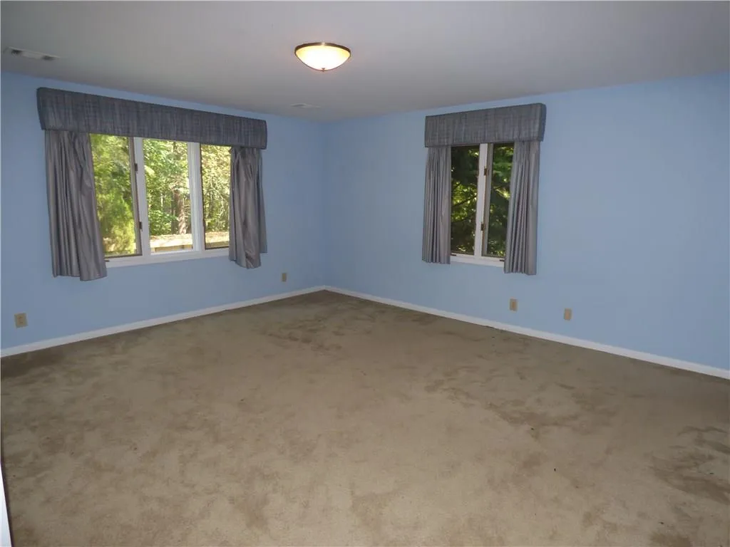 205 Cliff Overlook, Sandy Springs, Georgia 30350, 5 Bedrooms Bedrooms, ,4 BathroomsBathrooms,Residential,Sold,205 Cliff Overlook,5760698