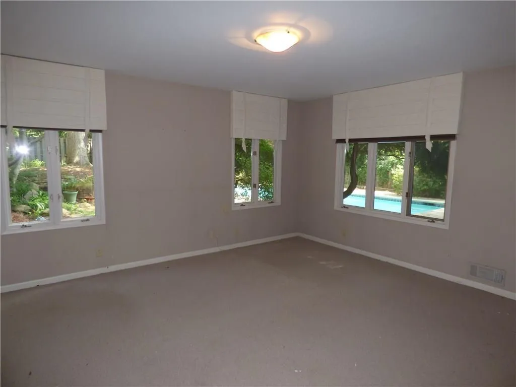 205 Cliff Overlook, Sandy Springs, Georgia 30350, 5 Bedrooms Bedrooms, ,4 BathroomsBathrooms,Residential,Sold,205 Cliff Overlook,5760698